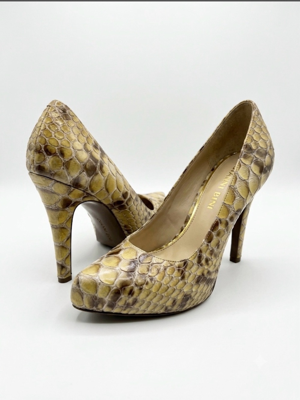Gianni Bini Snake Print Pointed Toe Heels Size 10 Leather Upper